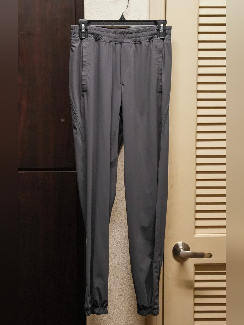 lululemon athletica pace breaker Men's Charcoal Gray Jogger Sweatpants